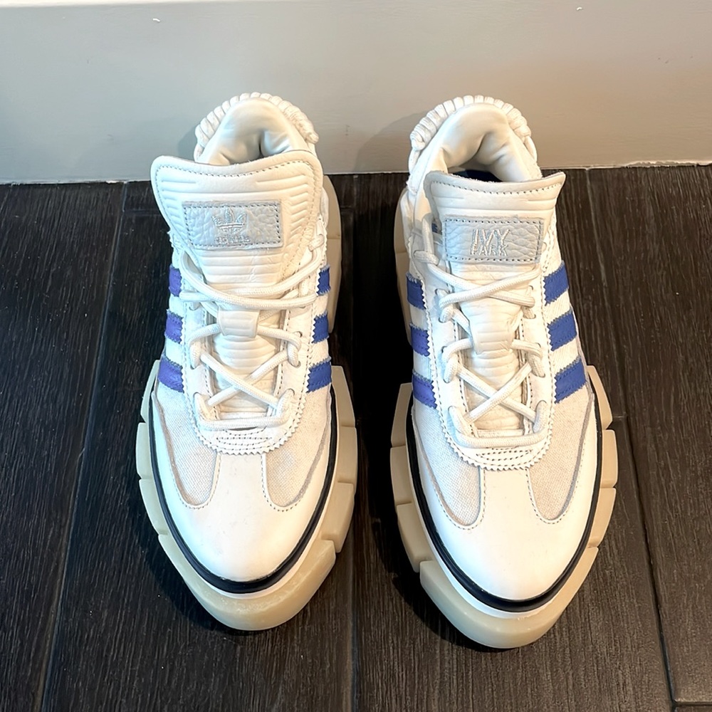 Woman’s IVP Super Sleek Chunky GZ3890 Ivy Park